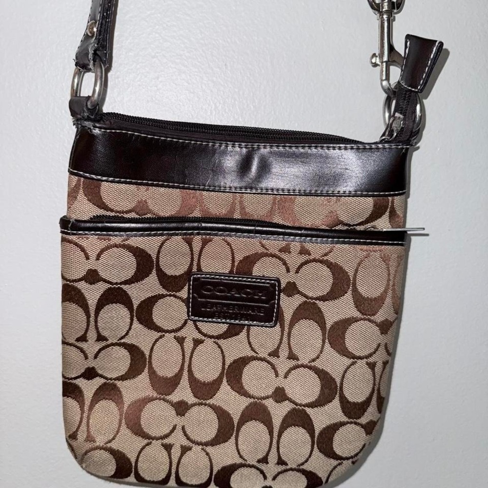 Coach brown crossbody bag with adjustable strap Y2K
